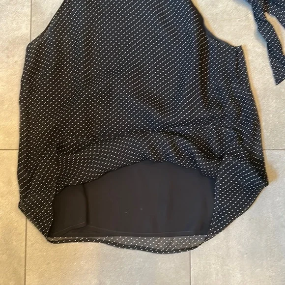 Joie Navy and White Silk Sleeveless Blouse with Tie around the Neck - Picture 6 of 8